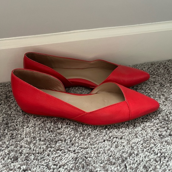 Red Flats - Picture 4 of 6